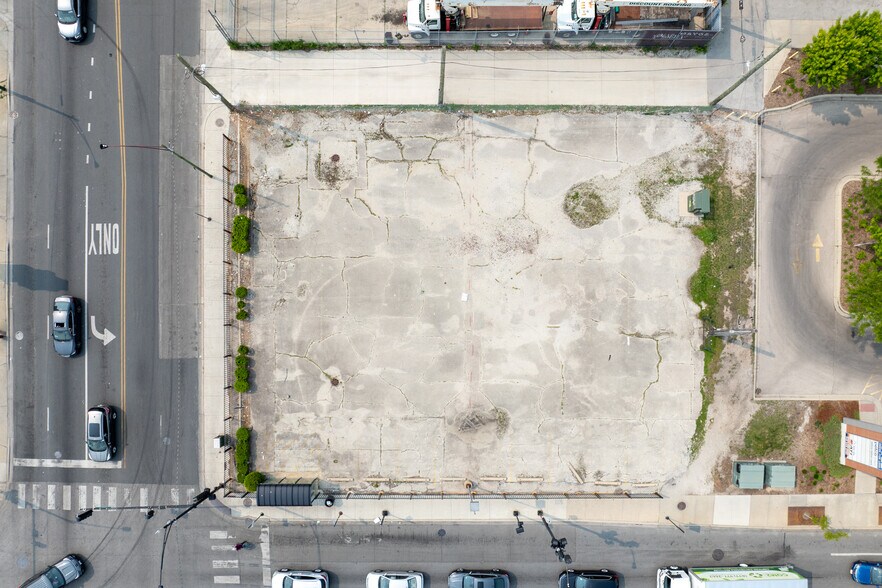 2754 N Pulaski Rd, Chicago, IL à louer - Photo de la construction – Image 3 sur 3