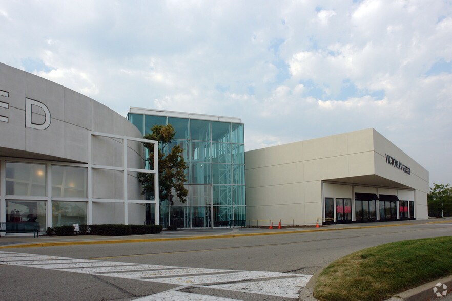5000 Shelbyville Rd, Louisville, KY à louer - Photo de l’immeuble – Image 3 sur 8