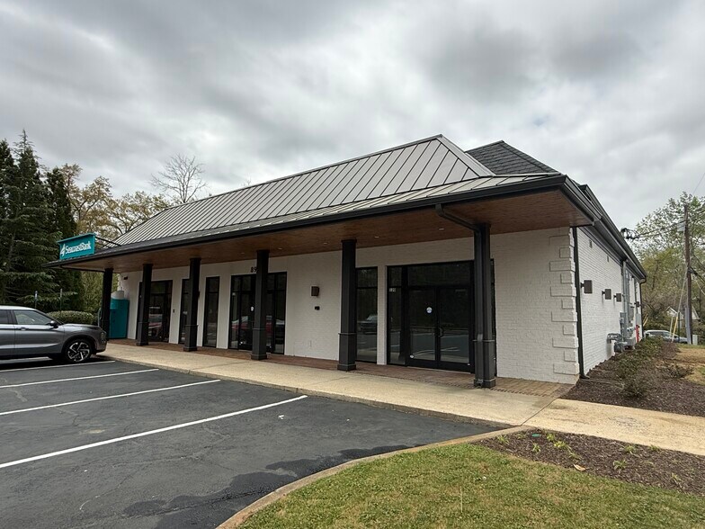 8910 Main St, Woodstock, GA à louer - Photo de l’immeuble – Image 2 sur 6