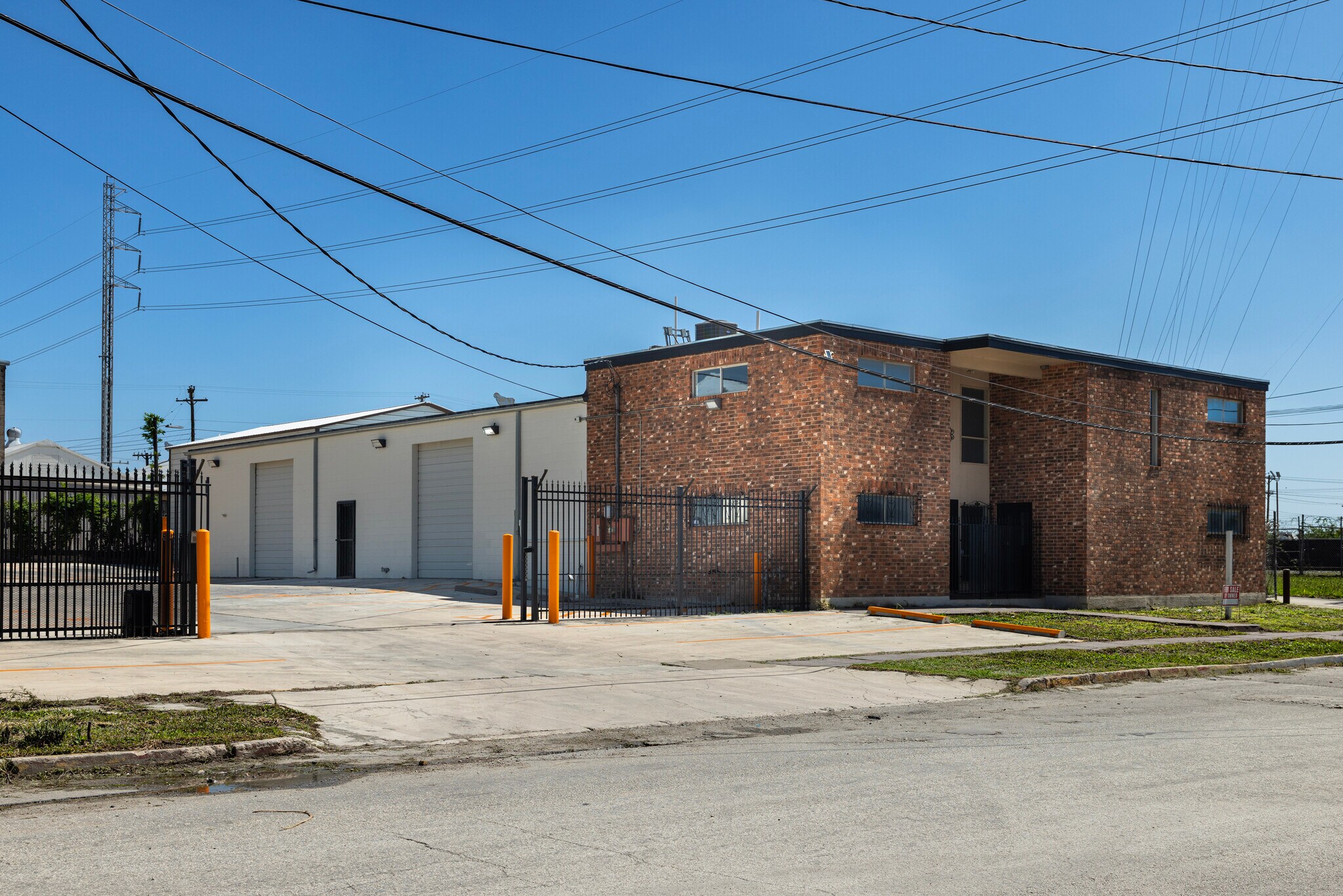 307-311 Lombrano St, San Antonio, TX à louer Photo principale– Image 1 sur 54