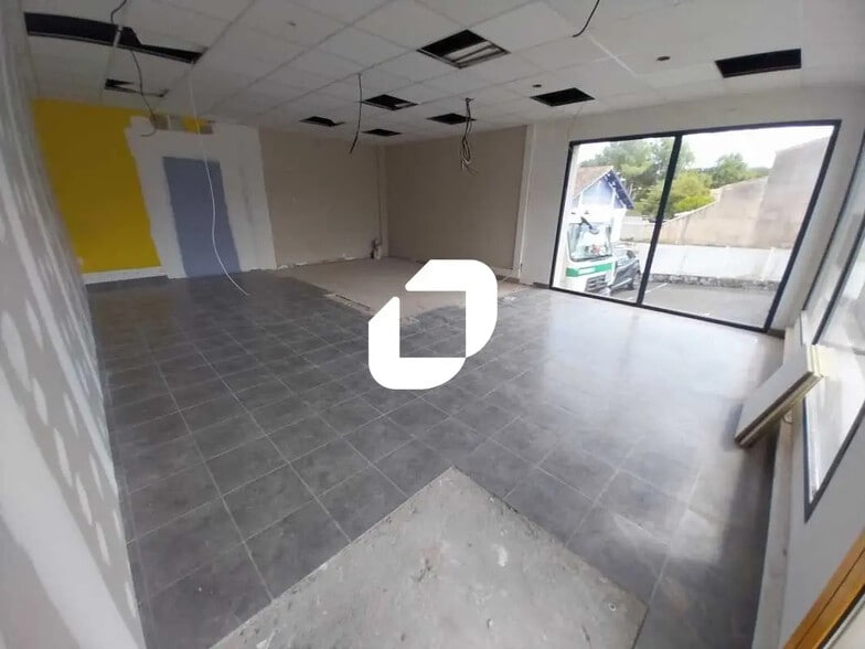 Local commercial dans Eysines à louer - Photo intérieure – Image 2 sur 4