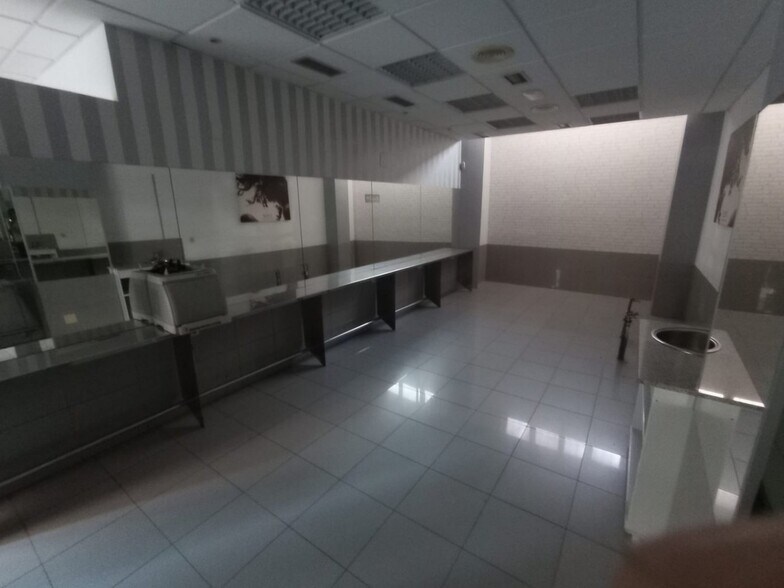 Local commercial dans Cáceres à vendre - Photo de l’immeuble – Image 2 sur 12