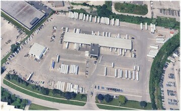 1250 Thornton Rd S, Oshawa, ON à louer Photo intérieure– Image 1 sur 1