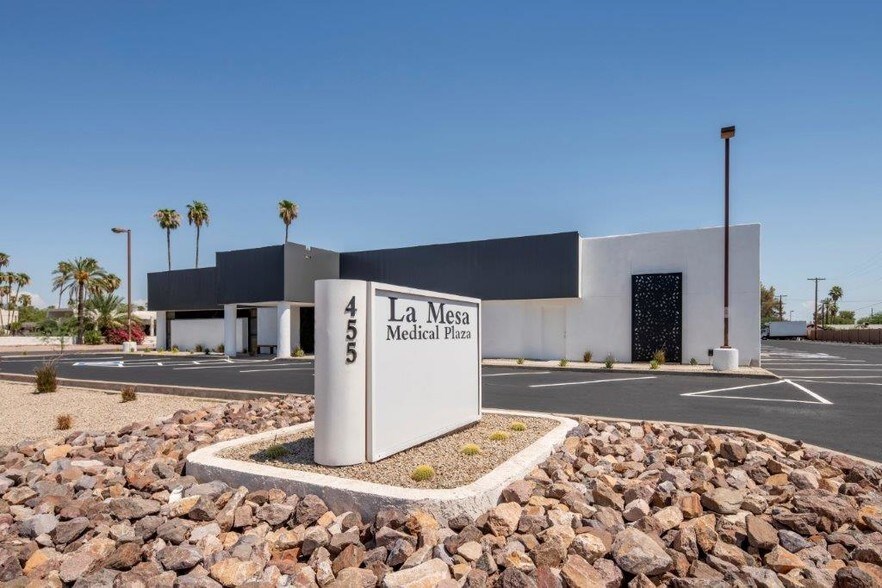 455 N Mesa Dr, Mesa, AZ à louer - Photo de l’immeuble – Image 2 sur 9