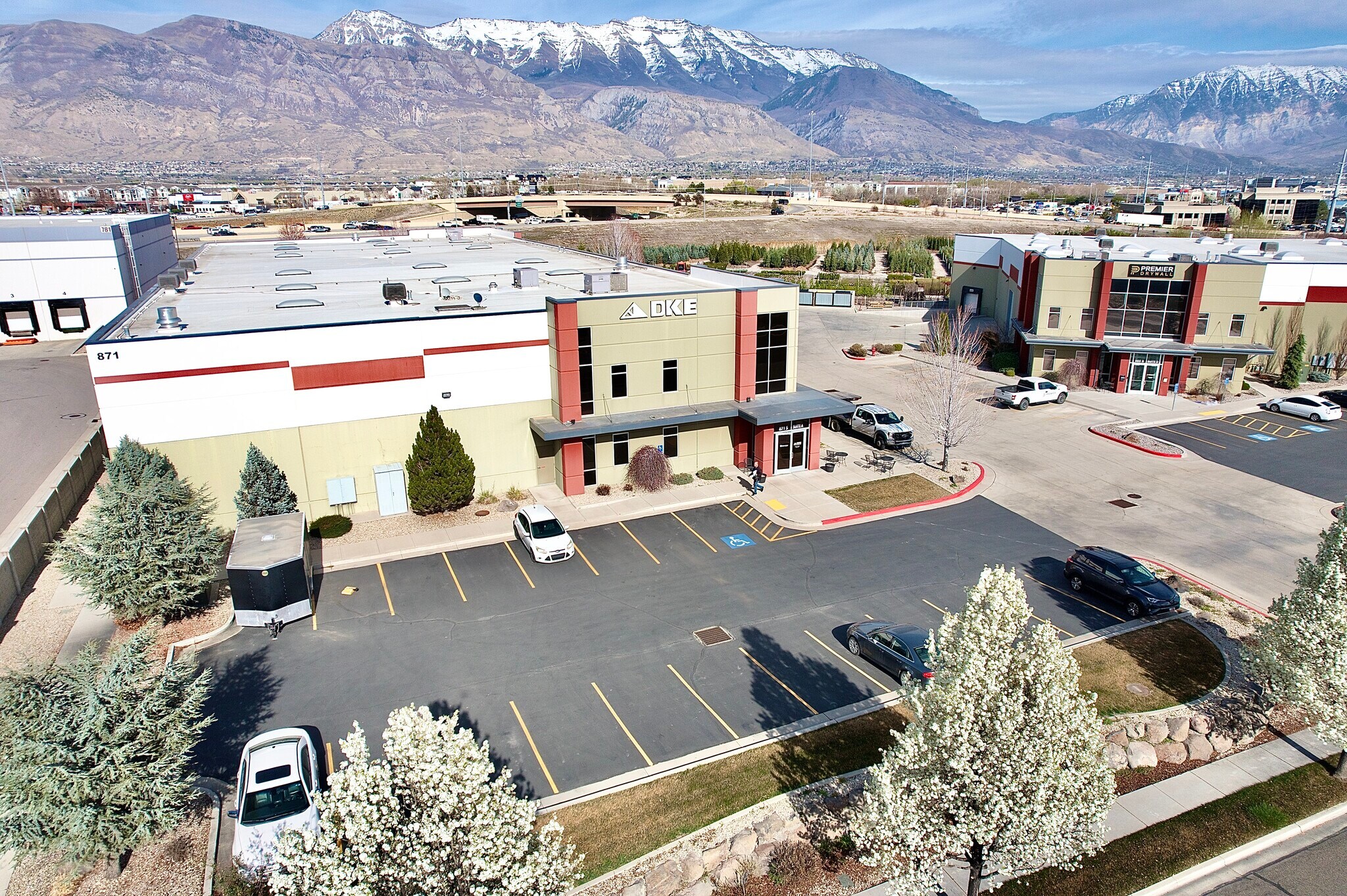 871 S Auto Mall Dr, American Fork, UT à louer Photo principale– Image 1 sur 17