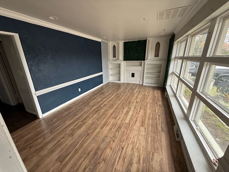 504 E Dorothy Ln, Dayton, OH à vendre - Photo de l’immeuble – Image 2 sur 22