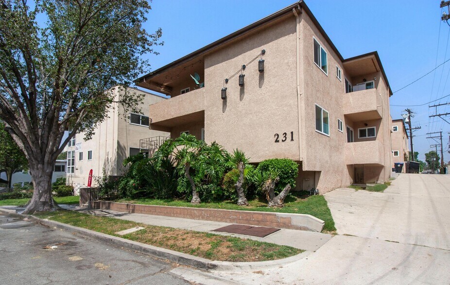 231 Justin Ave, Glendale, CA à vendre - Photo de l’immeuble – Image 3 sur 17