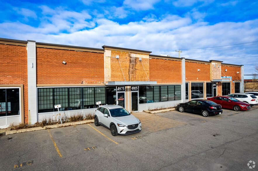 4975-4995 Rue Fisher, Montréal, QC à louer - Photo de l’immeuble – Image 2 sur 13