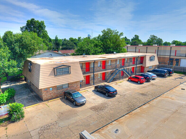 2404 N Reeves Ave, Oklahoma City, OK à vendre - Photo de l’immeuble – Image 2 sur 60