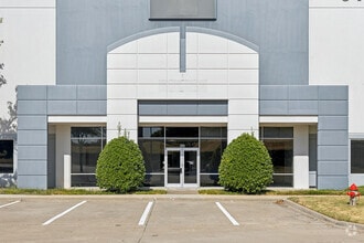 615 Westport Pky, Grapevine, TX à louer Photo de l’immeuble– Image 2 sur 13