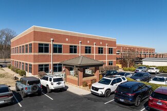 Plus de détails pour 575 Oak Ridge Tpke, Oak Ridge, TN - Bureau à vendre