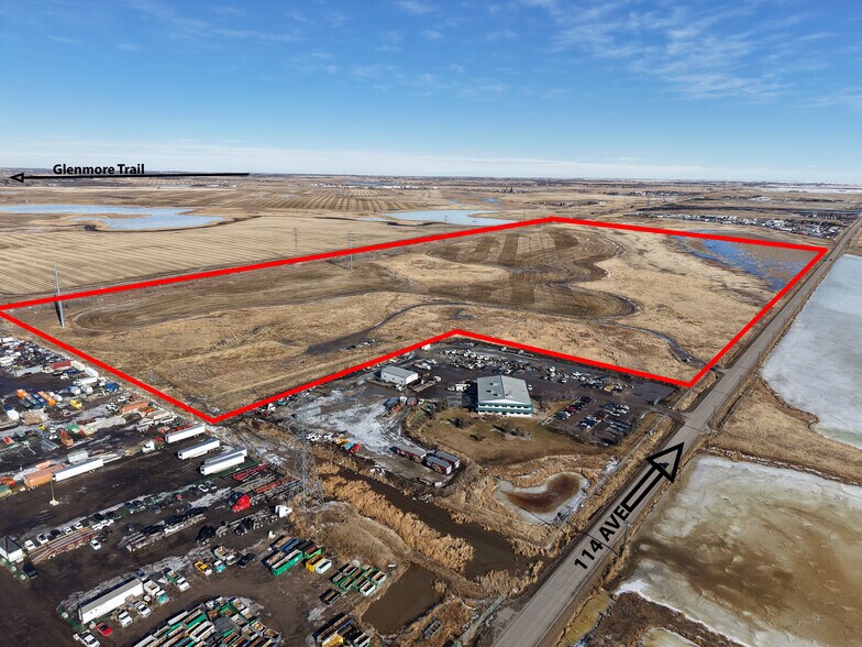 10600 114 Av SE, Calgary, AB à vendre - Photo de l’immeuble – Image 2 sur 8
