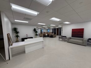 3100 Bristol St, Costa Mesa, CA à louer Photo intérieure– Image 1 sur 16