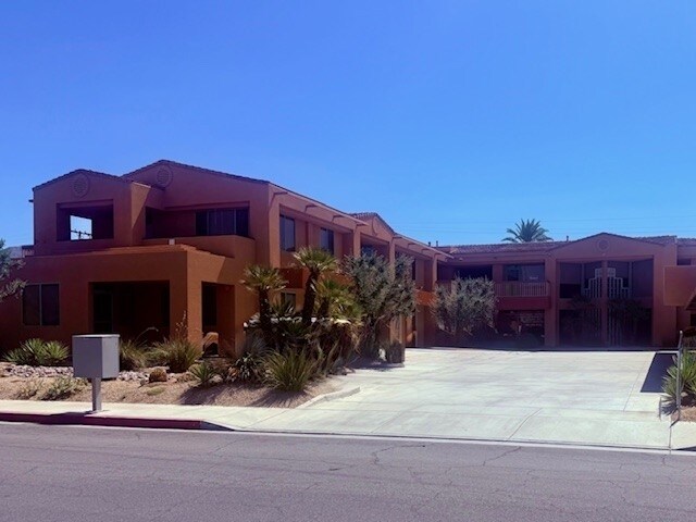 73929 Larrea St, Palm Desert, CA à louer Photo de l’immeuble– Image 1 sur 10