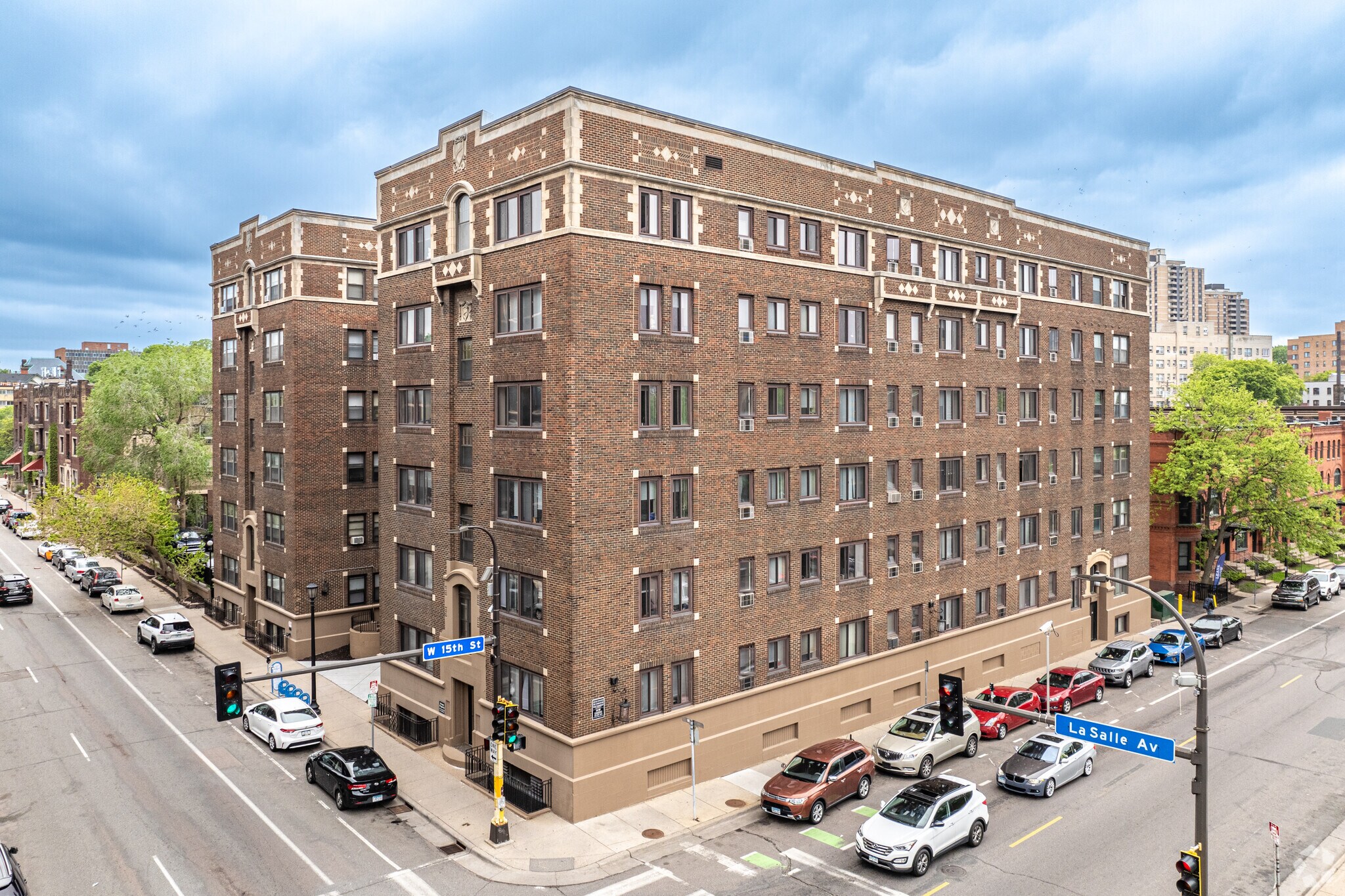 1500 LaSalle Ave, Minneapolis, MN à vendre Photo principale– Image 1 sur 38