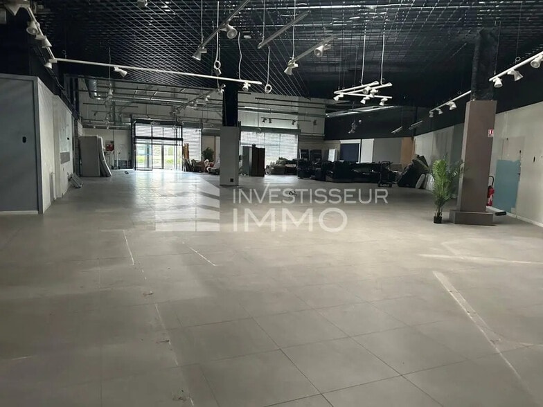 Local commercial dans Les Ulis à louer - Photo intérieure – Image 3 sur 5