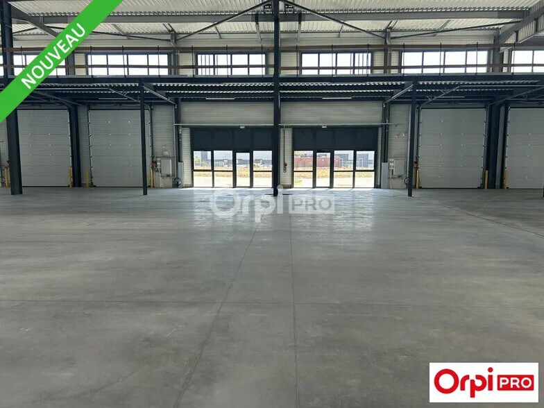 Local d’activités dans Pierrelatte à louer - Photo intérieure – Image 1 sur 3