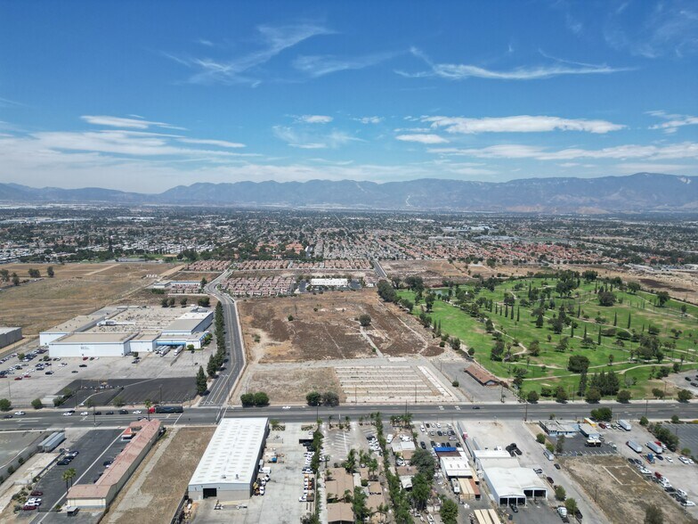 2005 W Valley Blvd, Colton, CA à vendre - Photo de l’immeuble – Image 2 sur 10