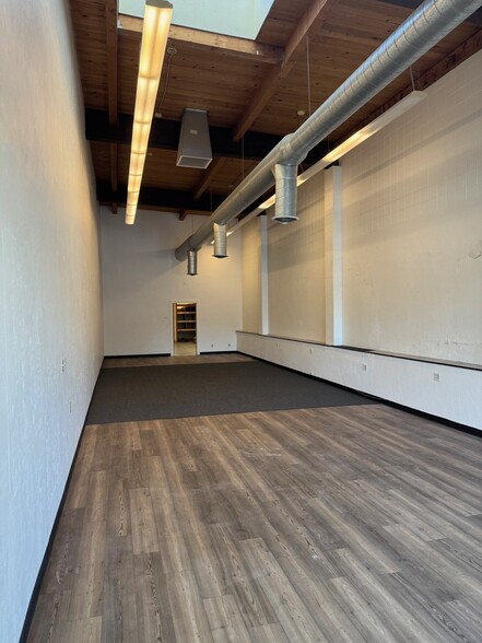439-455 W 11th Ave, Eugene, OR à louer - Photo de l’immeuble – Image 2 sur 15