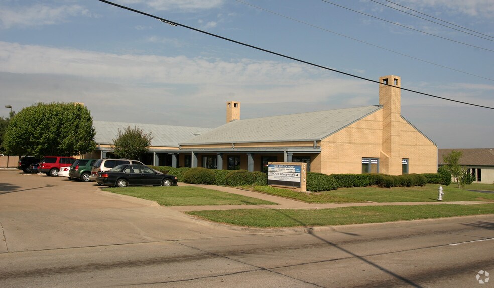 3612 Matlock Rd, Arlington, TX à louer - Photo de l’immeuble – Image 2 sur 23