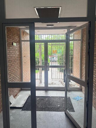Plus de détails pour Calle Cabo de San Vicente, 18, Alcorcón - Local commercial à louer