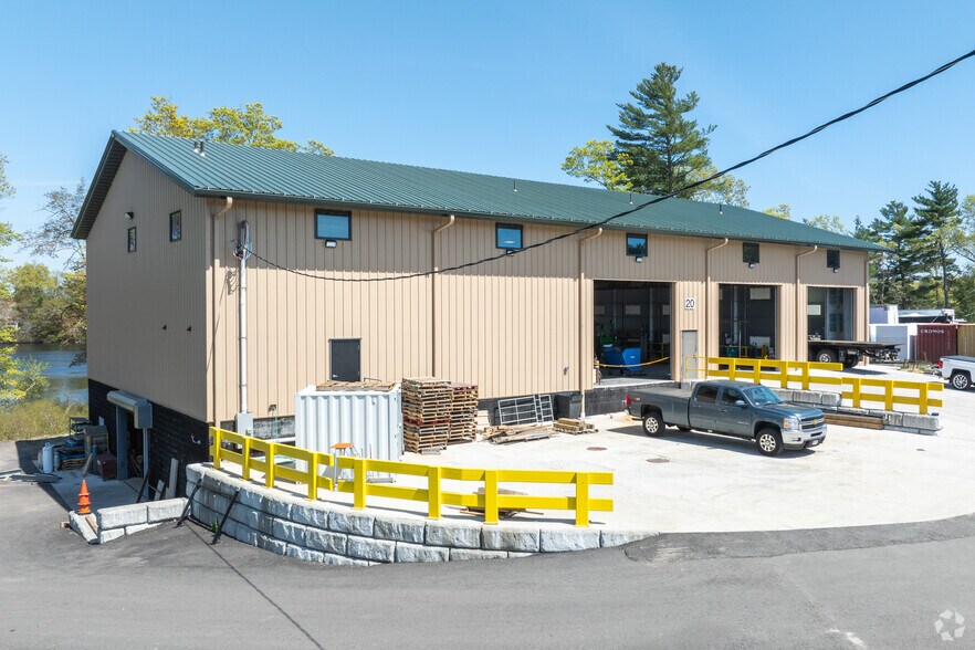 20 Cranmore Dr, Bridgewater, MA à louer - Photo de l’immeuble – Image 1 sur 5