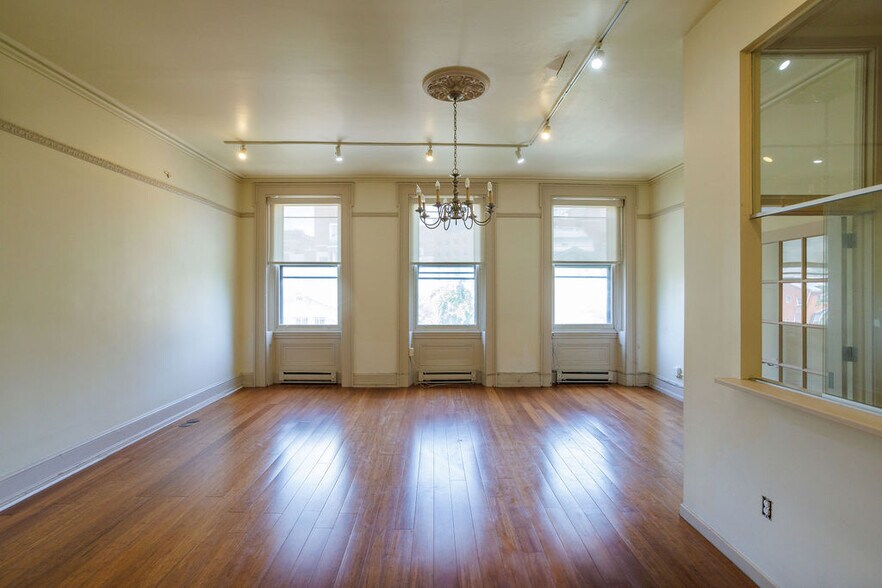 818-824 Pine St, Philadelphia, PA à louer - Photo de l’immeuble – Image 3 sur 12