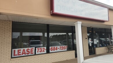 249 Chambers Bridge Rd, Brick, NJ à louer Photo intérieure– Image 1 sur 7