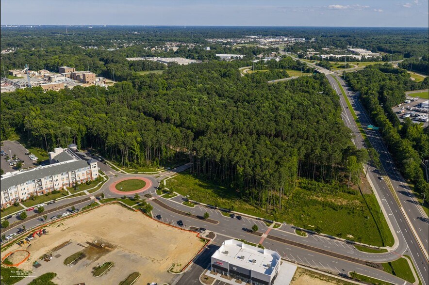 0 Harbour View Blvd, Suffolk, VA à louer - Photo de l’immeuble – Image 2 sur 2