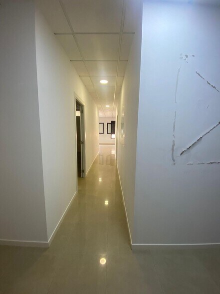 Bureau dans El Ejido, Almería à vendre - Photo de l’immeuble – Image 2 sur 9