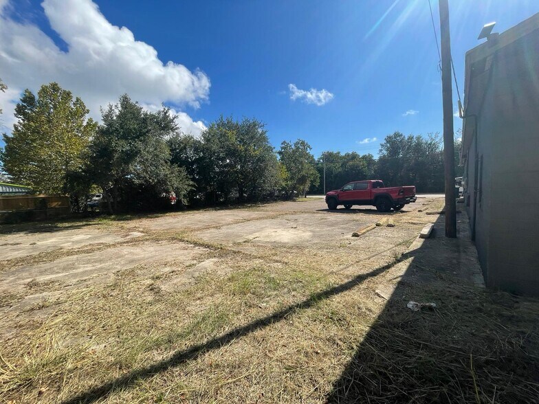 1916 Cedar Dr, La Marque, TX à louer - Photo de l’immeuble – Image 3 sur 38