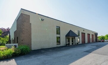 210 Gale Ln, Kennett Square, PA à louer Photo intérieure– Image 1 sur 7