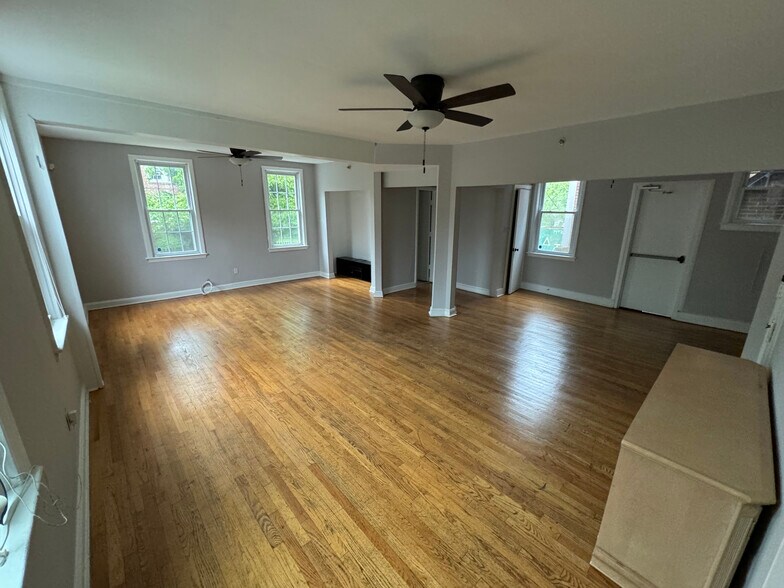 4612 College Ave, College Park, MD à vendre - Photo de l’immeuble – Image 2 sur 21