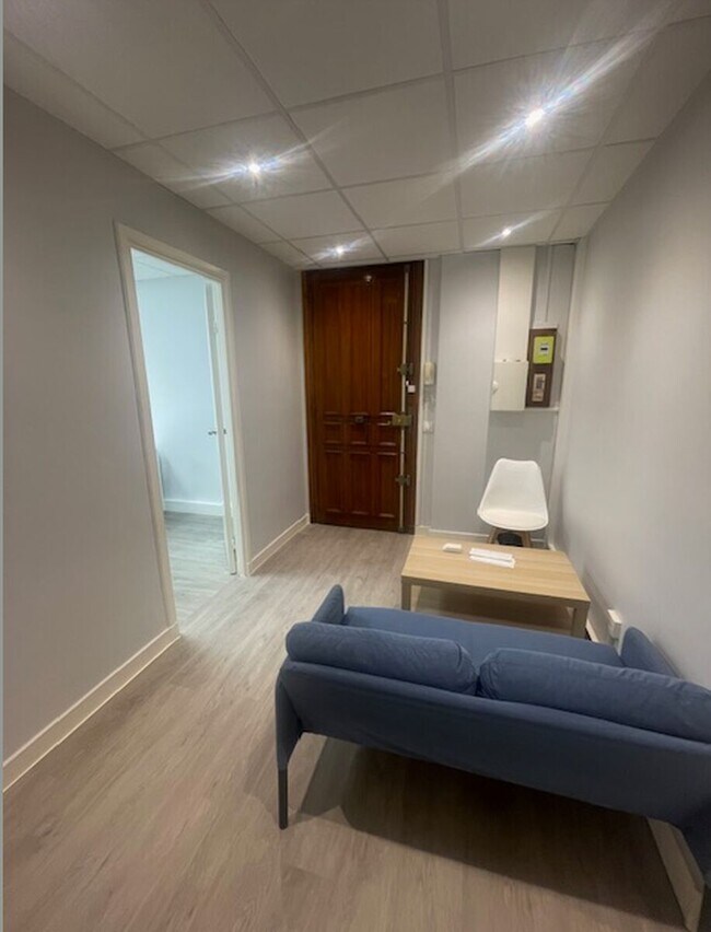Plus de détails pour 12 Rue Pergolèse, Paris - Bureau à louer