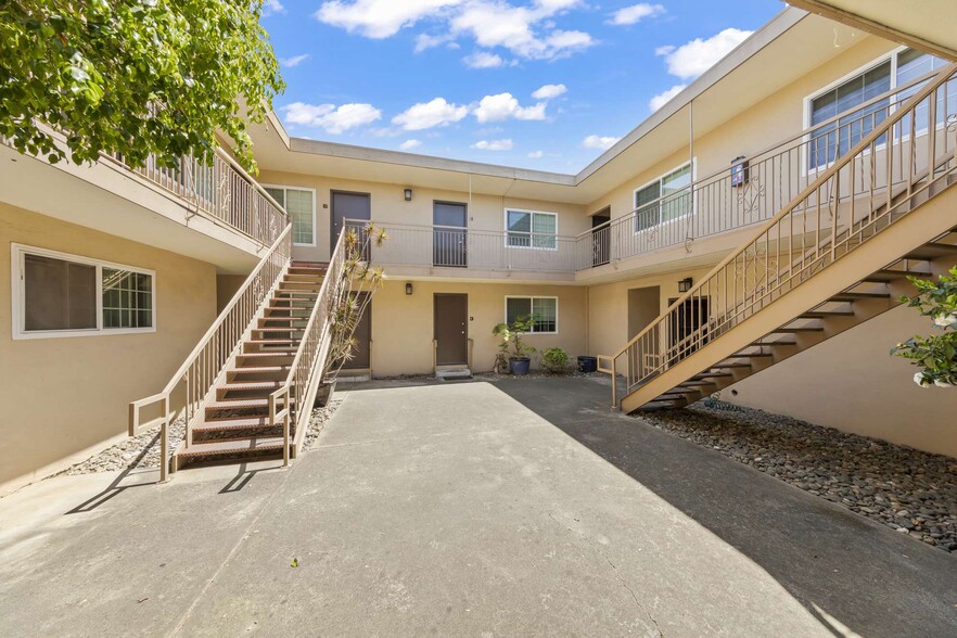 2970 Magliocco Dr, San Jose, CA à vendre - Photo de l’immeuble – Image 3 sur 14