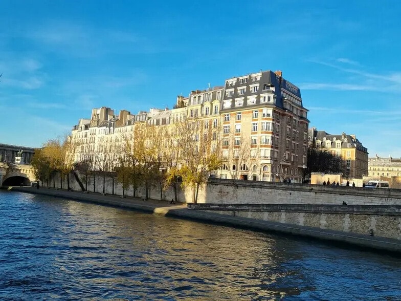 Bureau dans Paris à vendre - Photo de l’immeuble – Image 2 sur 10