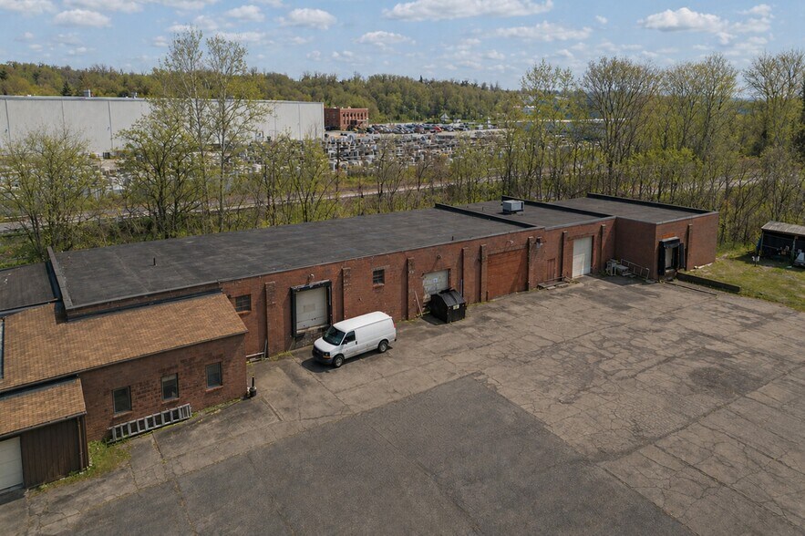 1 Victor Way, Sharon, PA à vendre - Photo de l’immeuble – Image 2 sur 39