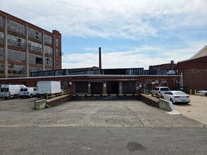90 Dayton Ave, Passaic, NJ à louer Photo de l’immeuble– Image 1 sur 2