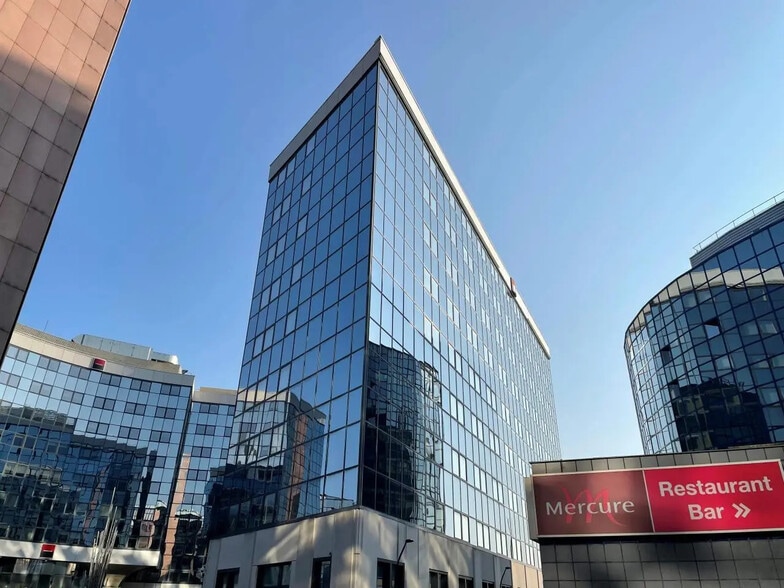 18 Avenue Des Olympiades, Fontenay-sous-Bois à louer - Photo de l’immeuble – Image 3 sur 12