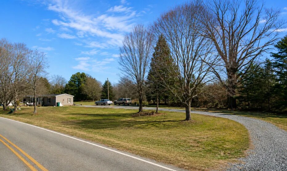 104 Lakisha Ct, Madison, NC à vendre - Photo de l’immeuble – Image 3 sur 9
