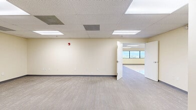 10720 Caribbean Blvd, Cutler Bay, FL à louer Numérisation 3D Matterport– Image 1 sur 5