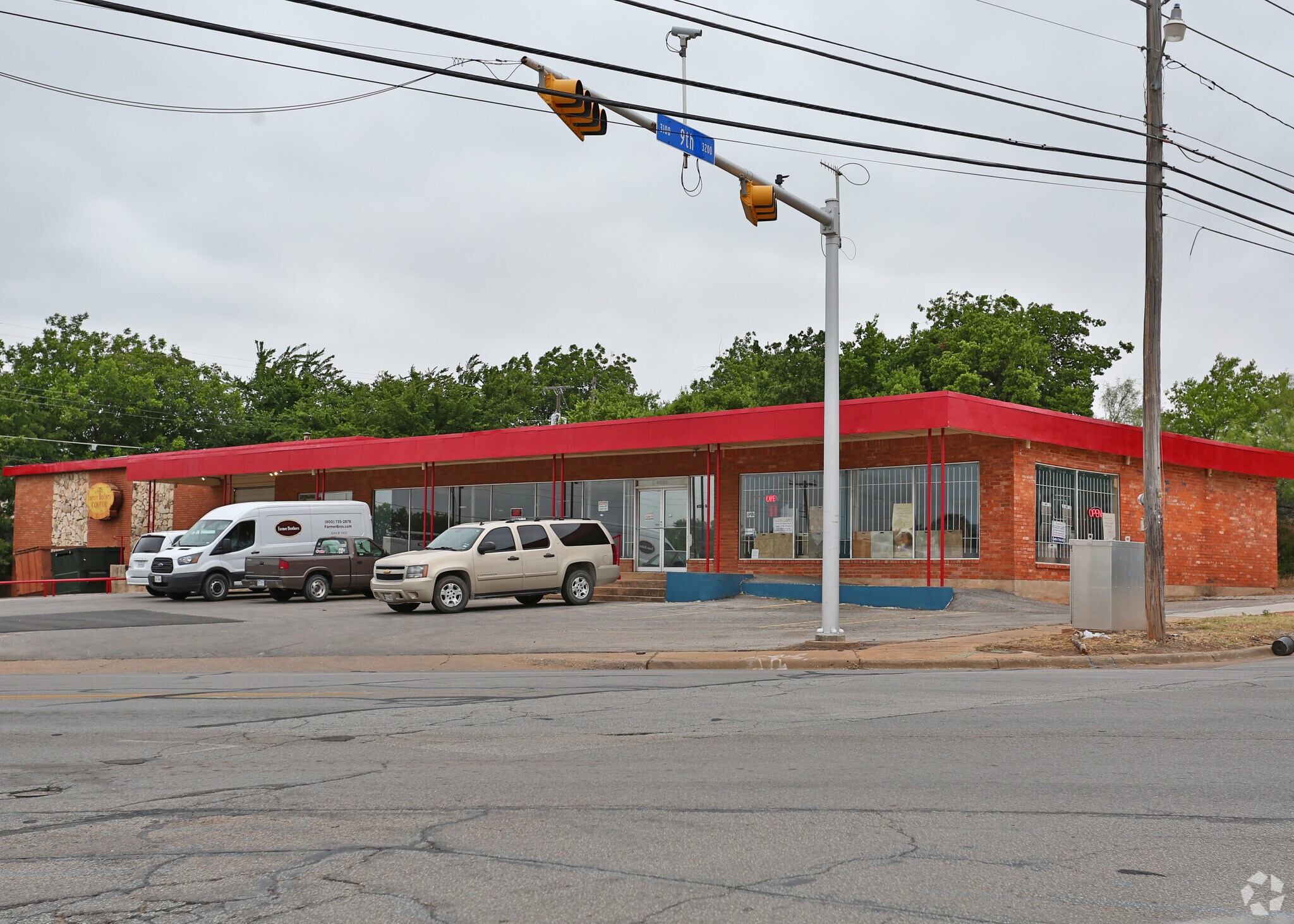 1400 Beverly Dr, Wichita Falls, TX à louer Photo principale– Image 1 sur 3