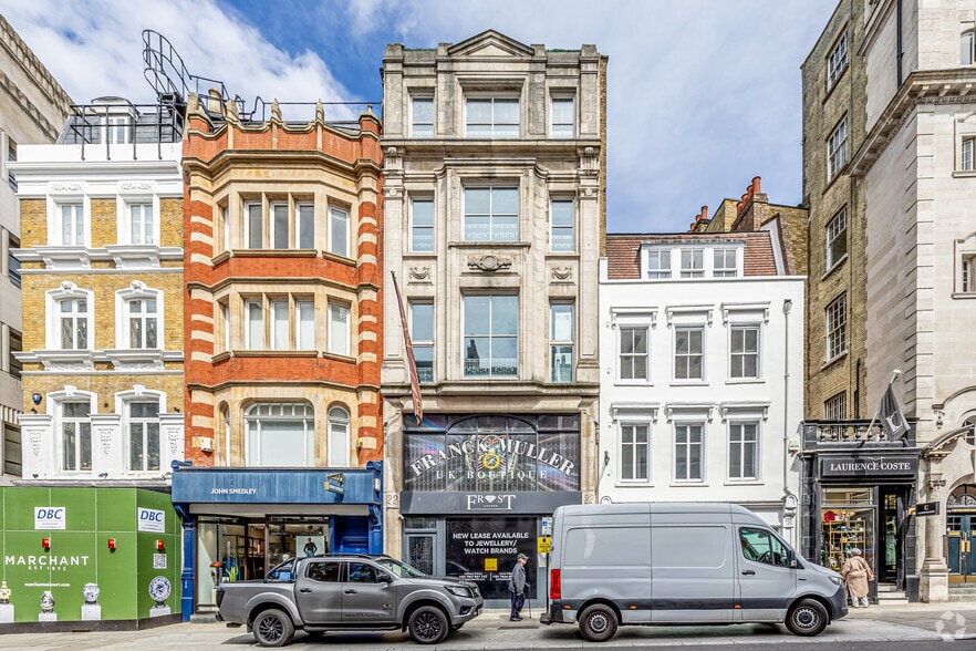 22 Brook St, Londres à louer - Photo principale – Image 1 sur 2