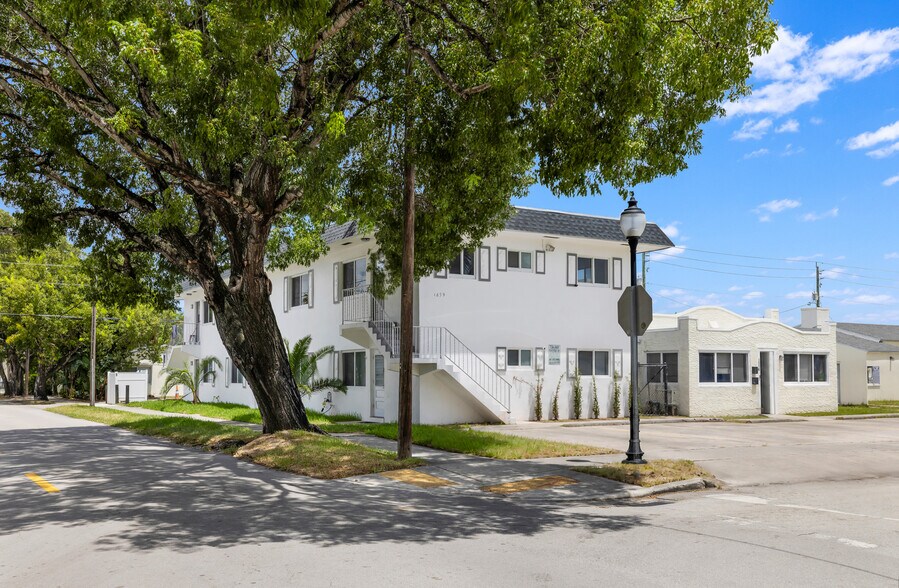 1859 Lincoln St, Hollywood, FL à vendre - Photo de l’immeuble – Image 3 sur 36