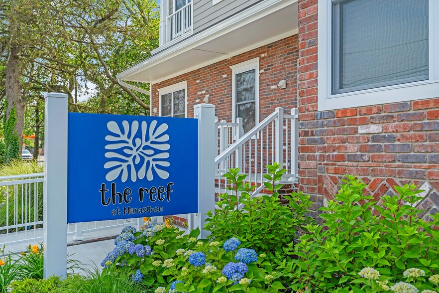 33 Union Ave, Manasquan, NJ à vendre - Photo de l’immeuble – Image 3 sur 80