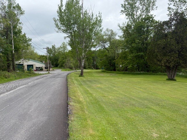 2514 Foundry Pl, Clayville, NY à vendre - Photo de l’immeuble – Image 2 sur 61