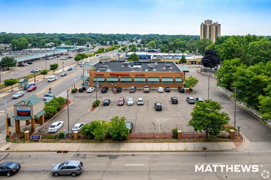 1665 White Bear Ave N, Saint Paul, MN à vendre - Photo de l’immeuble – Image 2 sur 3