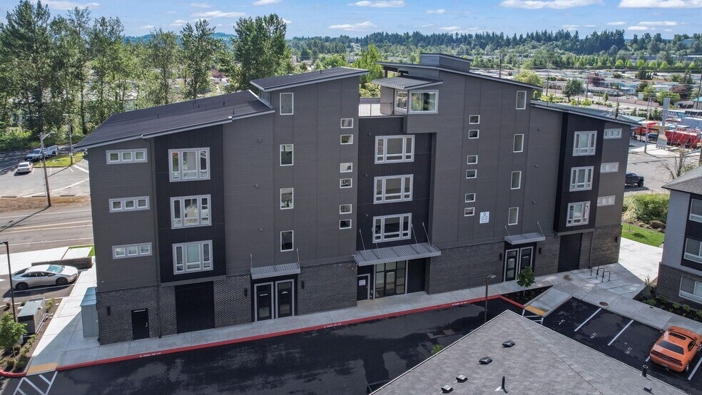 22025 NE Halsey St, Fairview, OR à louer - Photo de l’immeuble – Image 3 sur 34