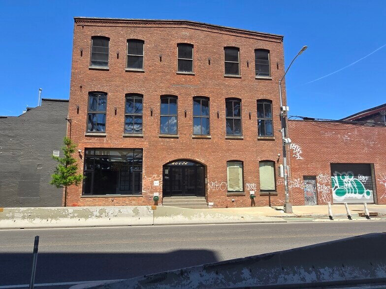 69 9th St, Brooklyn, NY à louer - Photo de l’immeuble – Image 1 sur 12