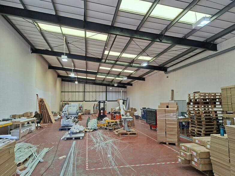 Stockmans Clos, Birmingham à louer - Photo de l’immeuble – Image 2 sur 2